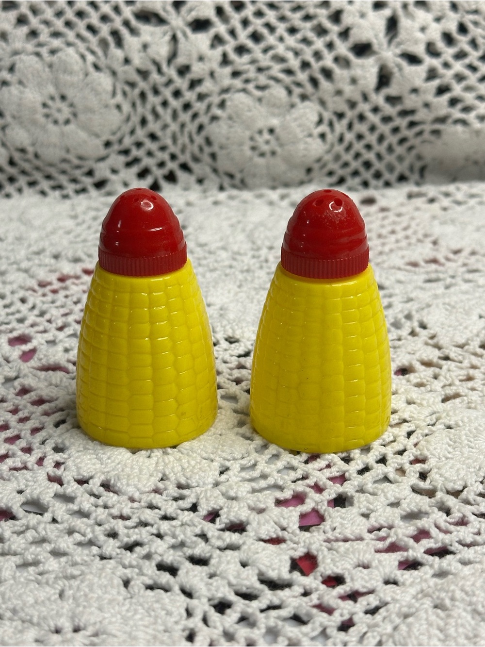Vintage Mid-Century Modern Lapin Plastic Corn on the Cob Salt & Pepper Shakers